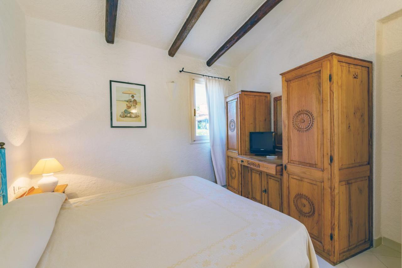 Hotel Punta Est Baja Sardinia Zewnętrze zdjęcie