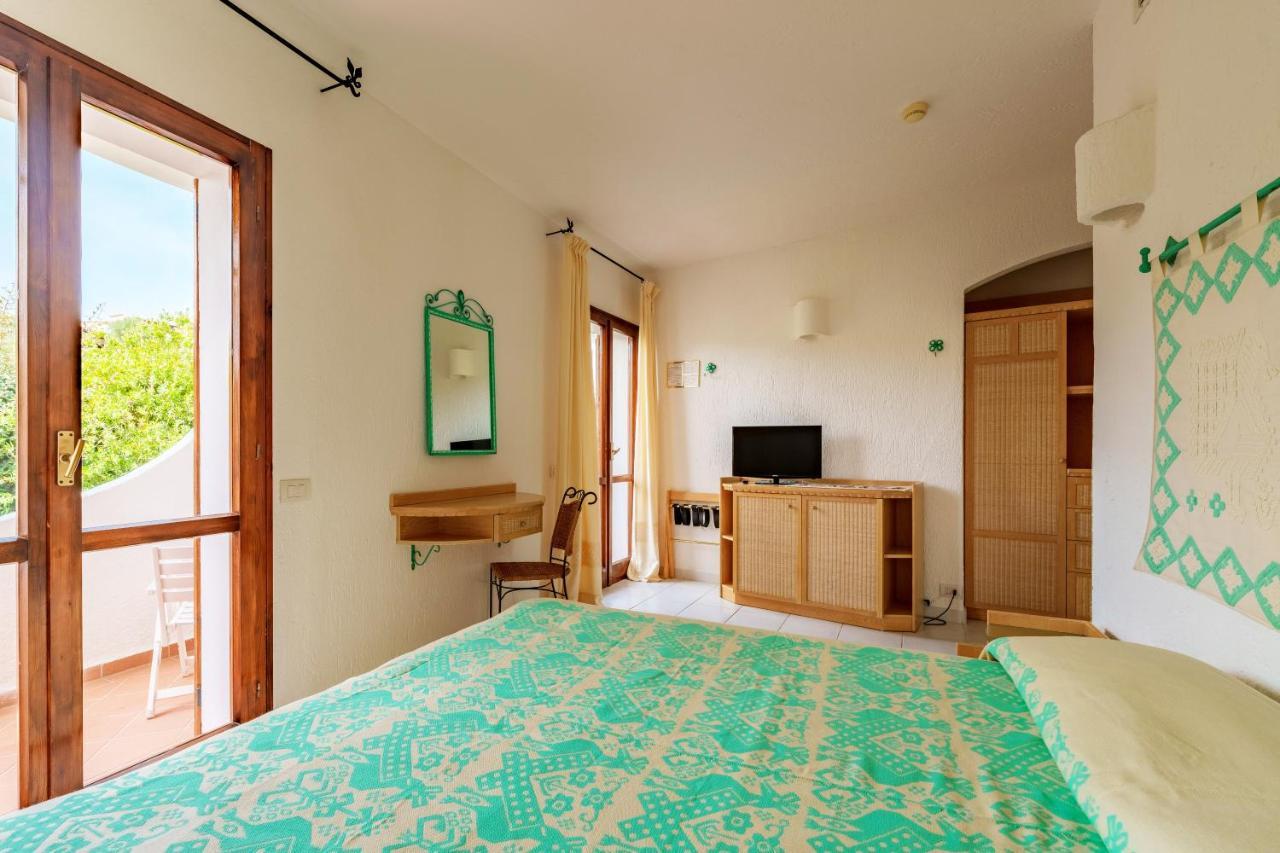 Hotel Punta Est Baja Sardinia Zewnętrze zdjęcie