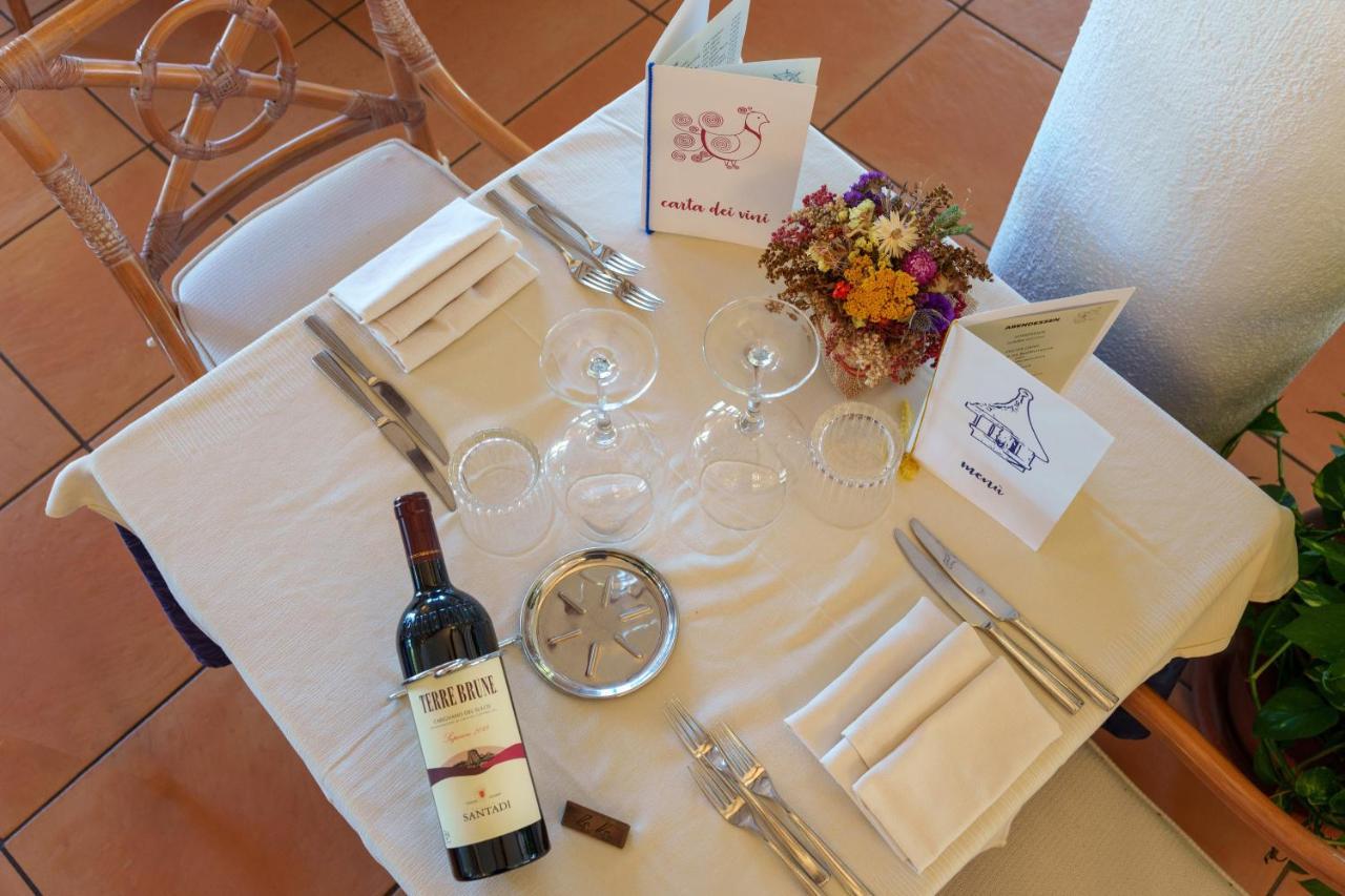 Hotel Punta Est Baja Sardinia Zewnętrze zdjęcie