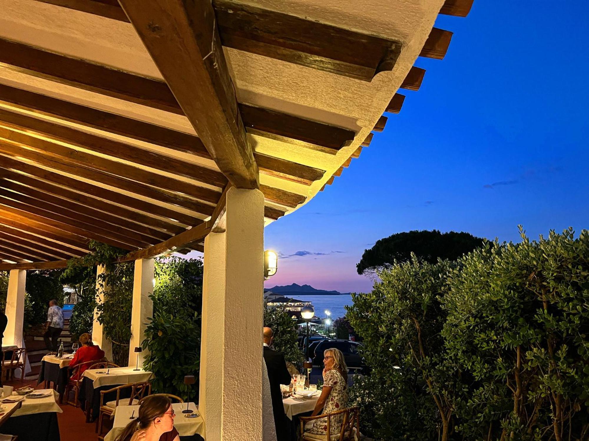Hotel Punta Est Baja Sardinia Zewnętrze zdjęcie