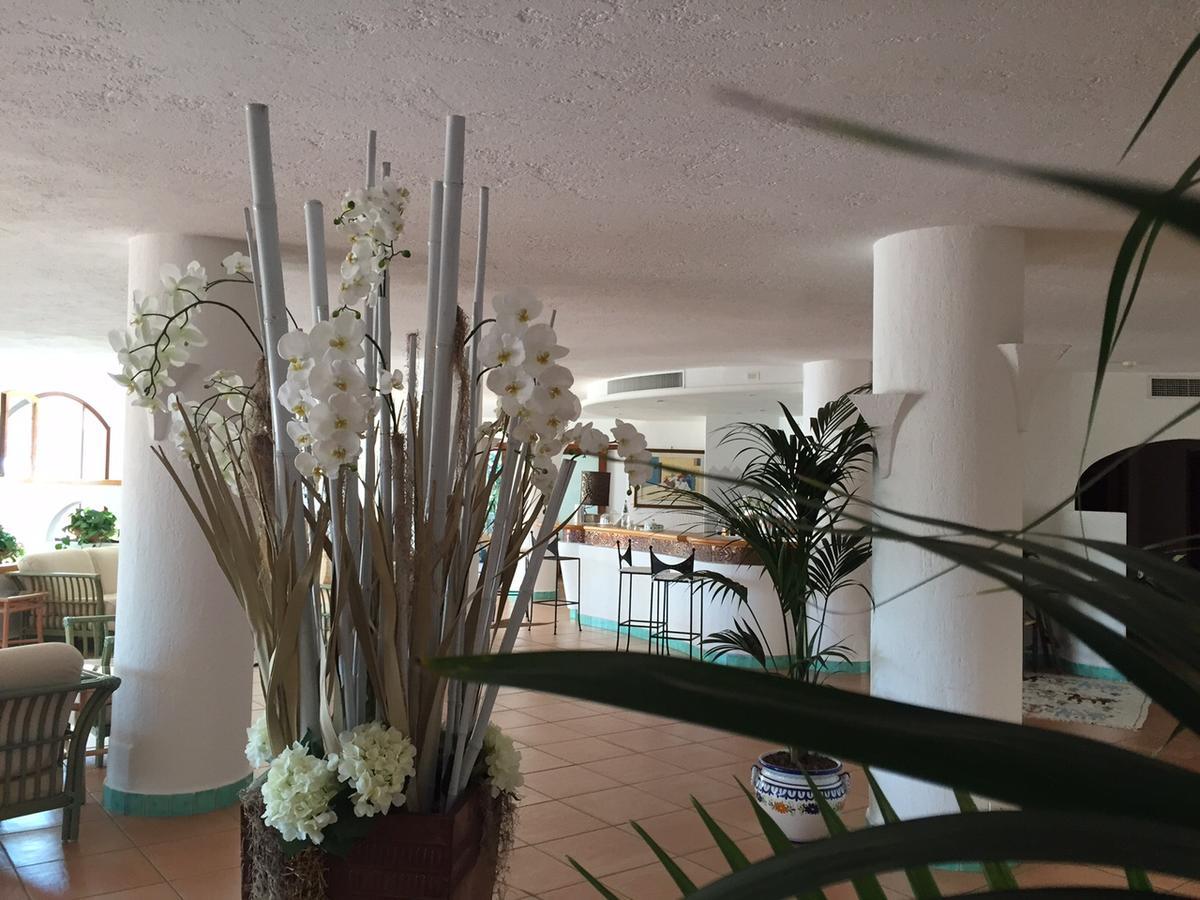 Hotel Punta Est Baja Sardinia Zewnętrze zdjęcie